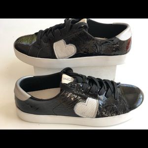 Ellen Degeneres Patent leather LOVE❤️ Sneaker